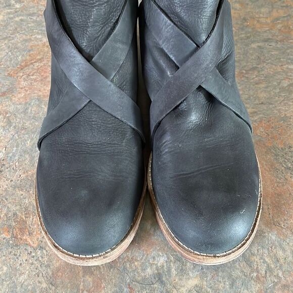 Free People Las Palmas Black Ankle Boots Sz 39 - Picture 2 of 8